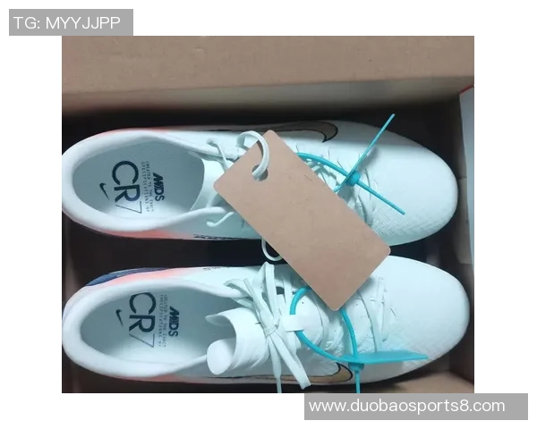 足球鞋价格揭秘如何选择性价比最高的足球鞋让你踢得更好